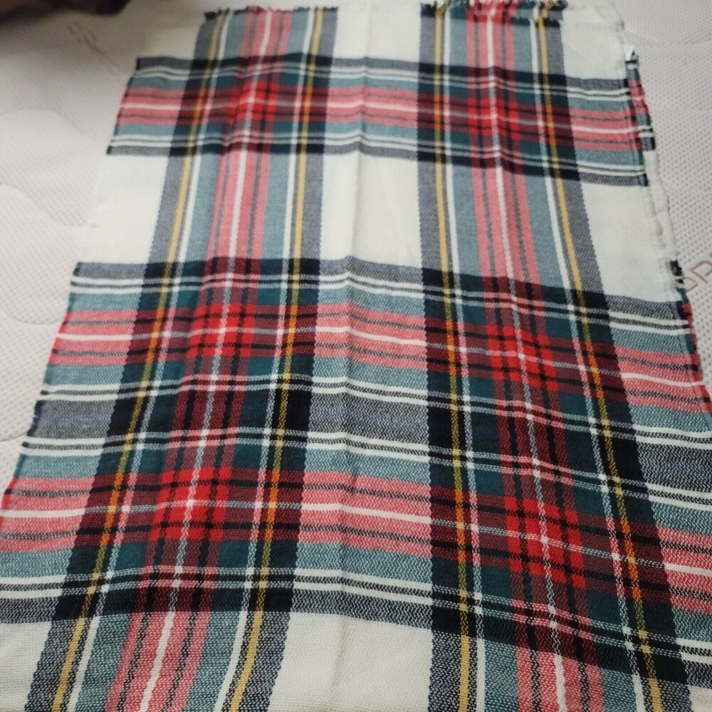 Una Talla Knitted Plaid Style Scarf Small Light BLANKET W Fringe 80 x 27" Appx